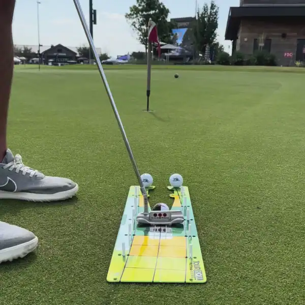 Eyeline Tour Roll Putting Mirror Trainer - Image 3